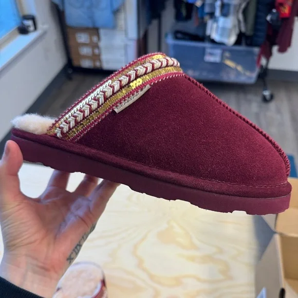 Bearpaw Tanya Suede Embellished Slipper - Picture 4 of 9